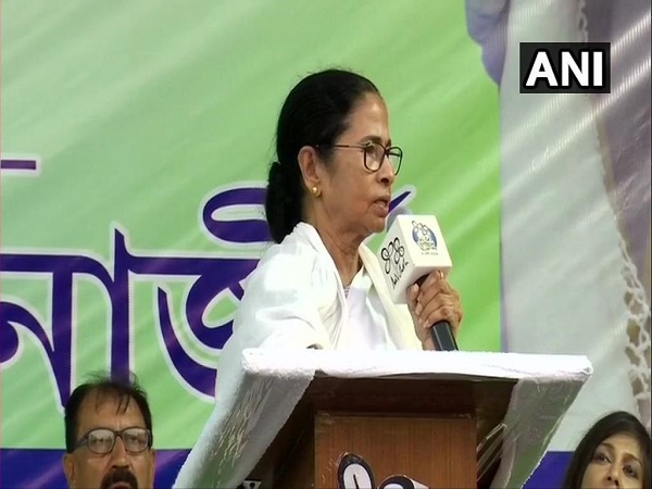 ममता ने 48 घंटे के लिए चुनावी जनसभाओं को किया रद्द