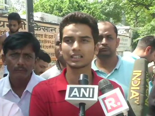 बेटे ने कांग्रेस पर लगाया आरोप