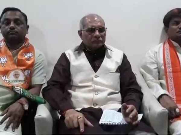 पीएम को हटाने के लिए बना महागठबंधन