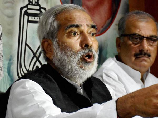 लोजपा की वीणा देवी से हारे राजद के रघुवंश प्रसाद सिंह