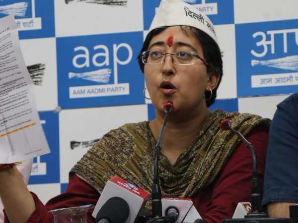 क्या है आतिशी का आरोप