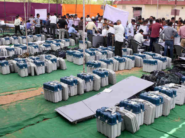 मंगलवार को फिर हुई वोटिंग मंगलवार को फिर हुई वोटिंग