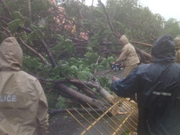 पश्चिम बंगाल में तू 'फानी' खतरा, ममता ने चुनावी दौरा किया रद्द 