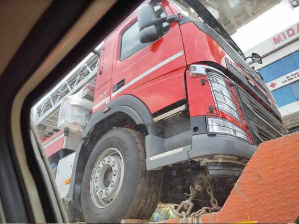 चौथी मंजिल से भी स्टूडेंट्स को बचा नहीं पाई थी ब्रिगेड