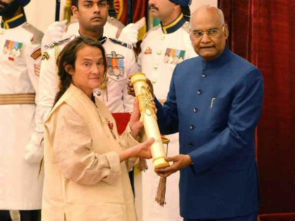 25 वर्ष पहले आई थीं भारत 25 वर्ष पहले आई थीं भारत