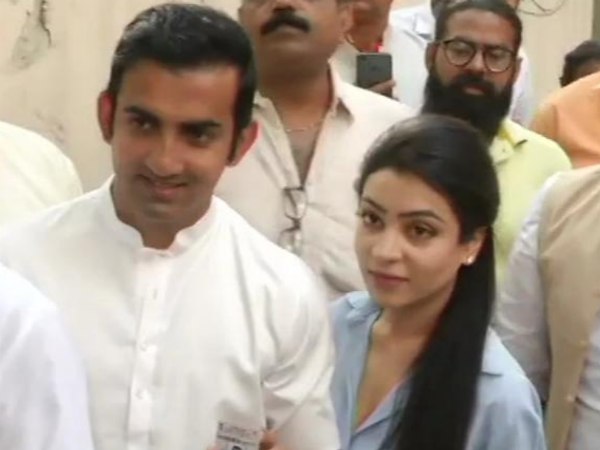 गौतम गंभीर ने डाला वोट 
