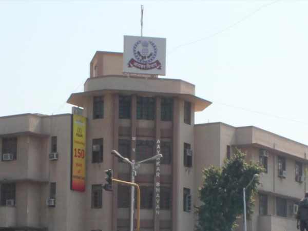 कार्रवाई में इंस्पेक्टर आरके पटेल की हालत बिगड़ी
