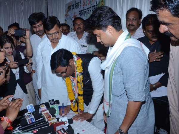 सिंधिया को समर्थन के बावजूद धाकड़ को मिले 37 हजार 530 वोट