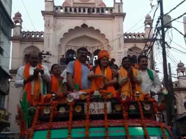 भाजपा प्रत्याशी के लिए वोट मांगने पहुंची थी जया प्रदा