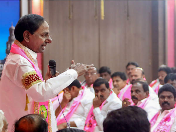 के चंद्रशेखर राव, टीआरएस