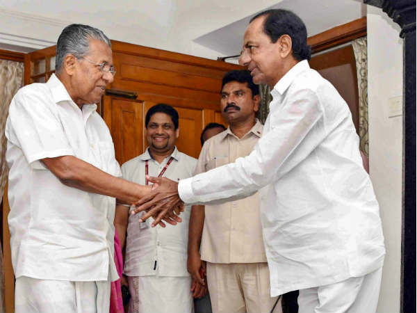 केसीआर ने क्यों बदला पैंतरा? केसीआर ने क्यों बदला पैंतरा?