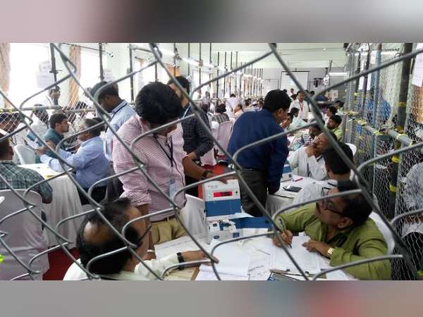 Election results 2019 : NDA leading than Congress-led mega alliance in jharkhand Election results 2019 : NDA leading than Congress-led mega alliance in jharkhand