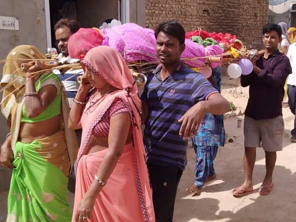 Daughters Perform last Rites of Their mother in Ajmer