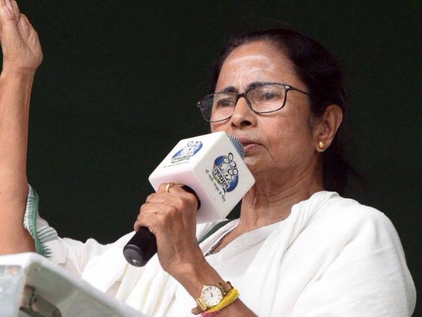 'अपनी पत्नी का पता नहीं देश को क्या संभालेंगे'