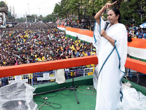 सुलग उठा बंगाल 