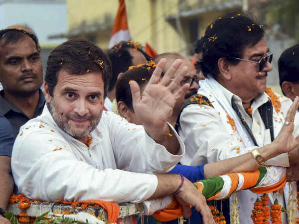 मोदी को हटाने की कवायद में जुटे हैं राहुल मोदी को हटाने की कवायद में जुटे हैं राहुल