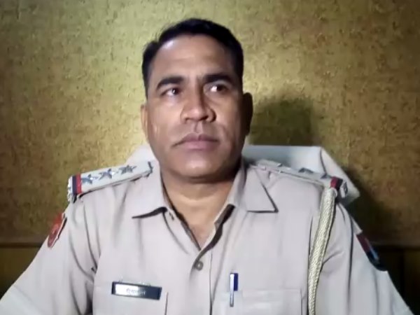 ​पुलिस को बिस्तर खून फैला हुआ मिला
