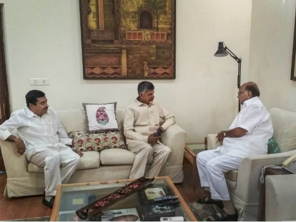 खुद को इतना क्यों थका रहे हैं नायडू- शिवसेना