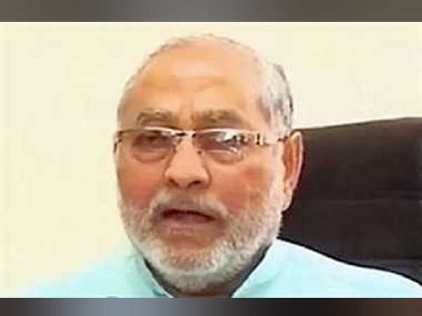 प्रह्लाद ने 15,000 से अधिक दुकानदारों के लिए उठाई आवाज प्रह्लाद ने 15,000 से अधिक दुकानदारों के लिए उठाई आवाज