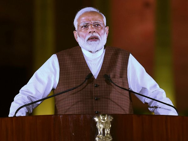 शाम 7 बजे दूसरी बार प्रधानमंत्री पद की शपथ लेंगे नरेंद्र मोदी शाम 7 बजे दूसरी बार प्रधानमंत्री पद की शपथ लेंगे नरेंद्र मोदी