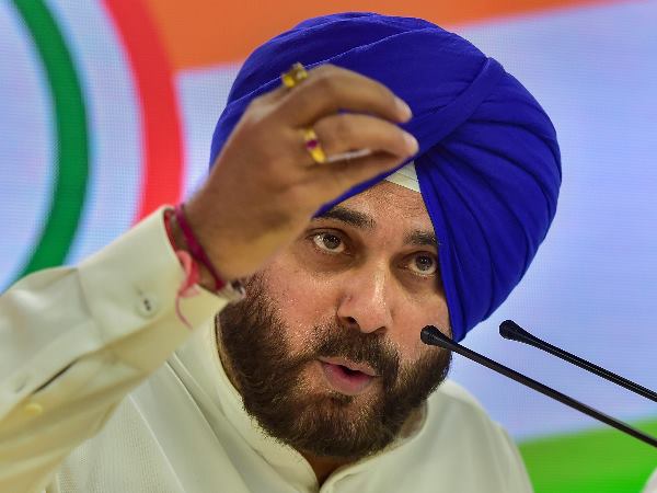 तो क्या बीमार नहीं हैं नवजोत सिंह सिद्धू ? तो क्या बीमार नहीं हैं नवजोत सिंह सिद्धू ?