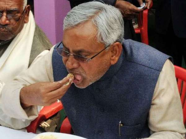 नमकीन में कचरी और मिठाई में खुरचन भी पसंद