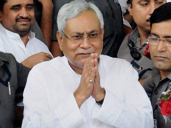 'नीतीश कुमार को आगे रखे भाजपा'