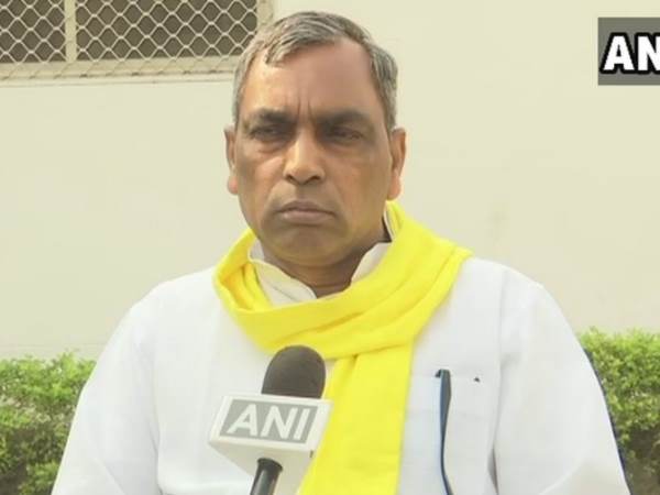 राजभर ने बताया इस्तीफे के पीछे कारण राजभर ने बताया इस्तीफे के पीछे कारण