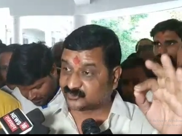 Jhalawar baran congress candidate pramod sharma protest, demands for counting from VVPAT