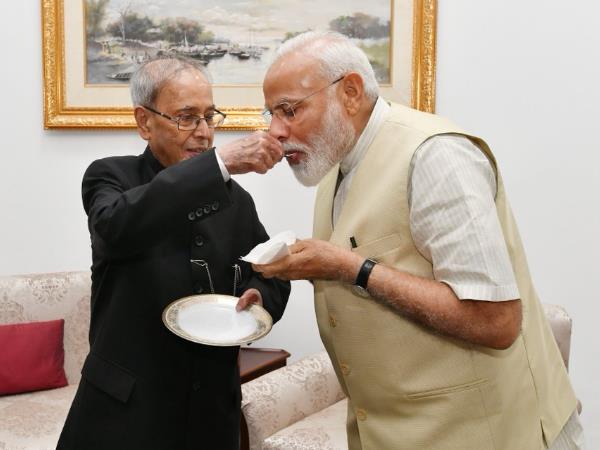 PM Narendra Modi met former President Pranab Mukherjee Delhi PM Narendra Modi met former President Pranab Mukherjee Delhi