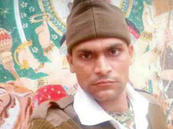 घर शौचालय का किया था वादा लेकिन, नहीं हुआ पूरा घर शौचालय का किया था वादा लेकिन, नहीं हुआ पूरा