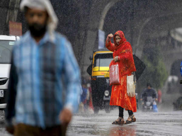 मॉनसून है लेट