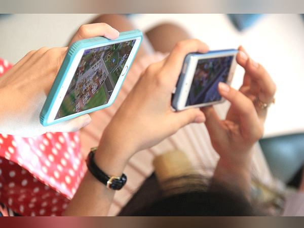 एक बच्ची की मां है 19 साल की महिला, शादी के बाद ये शौक चढ़ा