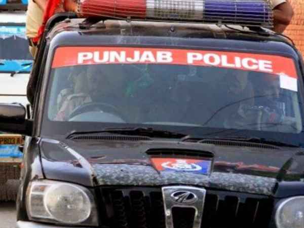 पुलिस ने किया युवती के पिता को गिरफ्तार