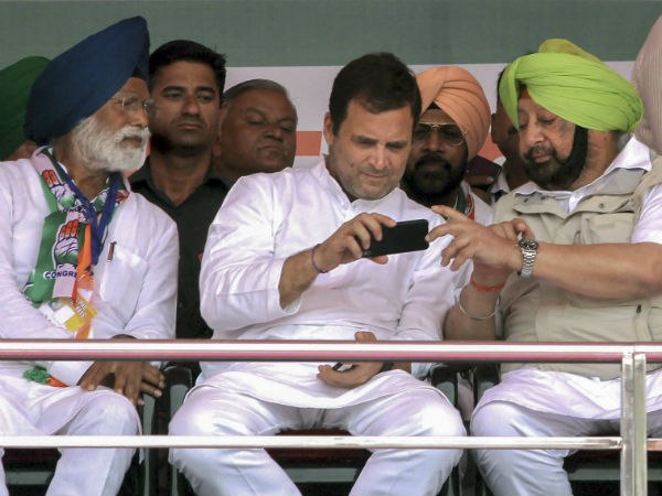 दो बार किया ट्वीट