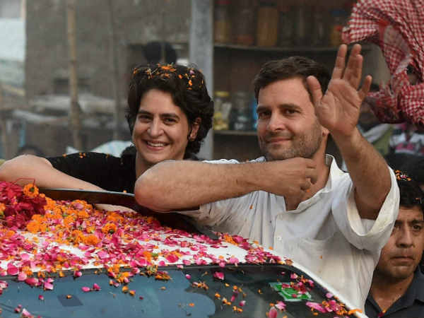 प्रियंका गांधी ने अमेठी से लड़ने के लिए दिए संकेत प्रियंका गांधी ने अमेठी से लड़ने के लिए दिए संकेत