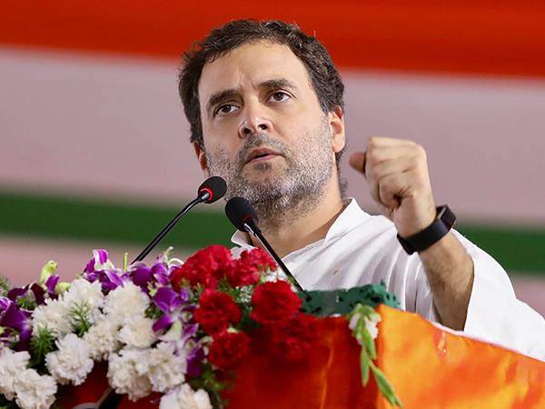 अमेठी में 54731 वोटों से हारे राहुल