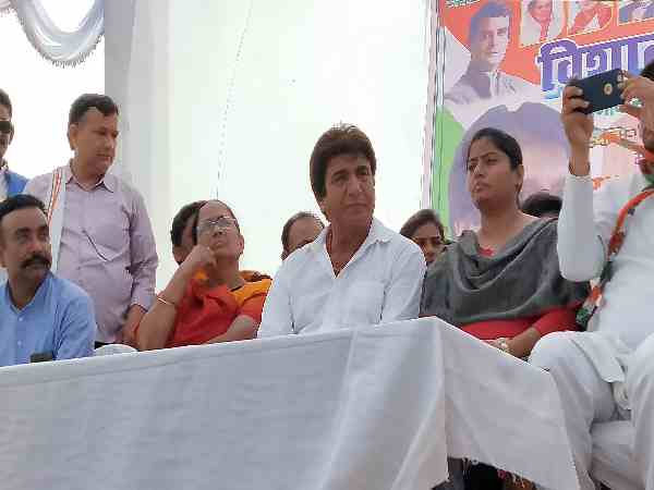 राज बब्बर की फिसली जुबान