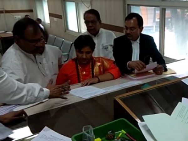 प्रज्ञा ठाकुर को टिकट देकर बीजेपी ने अपनी सोच साफ कर दी- अख्तर