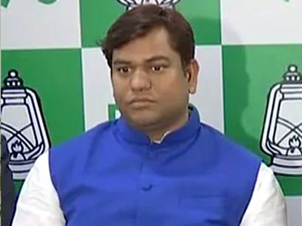 मुकेश सहनी की भी फजीहत