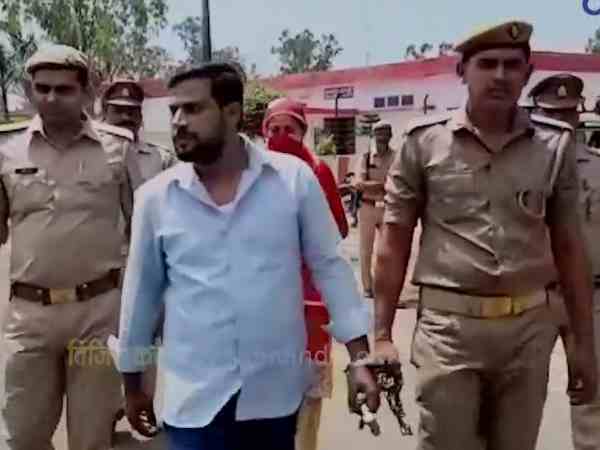 दो साल की बच्ची भी गई जेल!