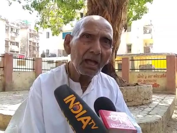 मां-बाप की भूख से मौत के बाद त्यागा अन्न