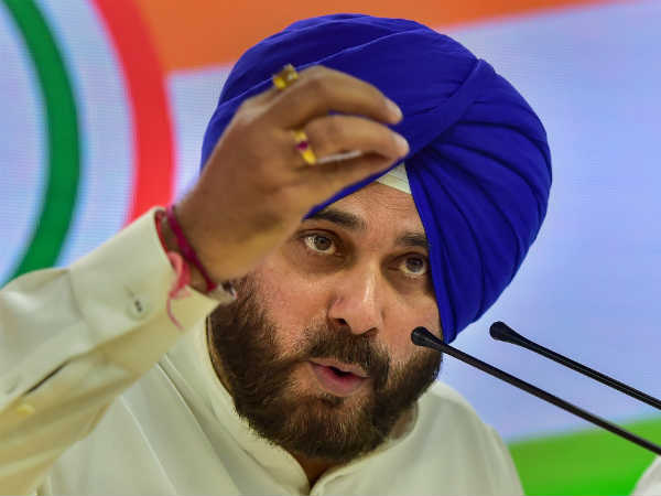 इंदौर में सिद्धू का पीएम मोदी पर हमला इंदौर में सिद्धू का पीएम मोदी पर हमला