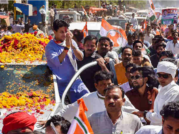 'बीजेपी के पास विकास के नाम पर कुछ नहीं' 
