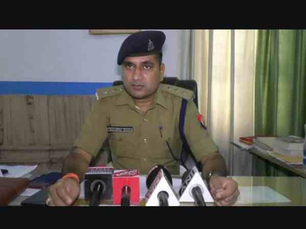 Devrani body found in the room, police investigating case