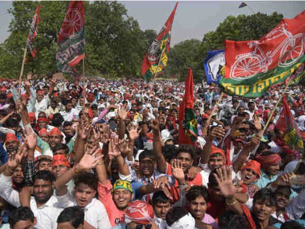 पूर्वांचल के वोटरों पर नजर?