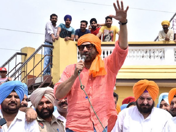 बीजेपी का गढ़ है गुरदासपुर