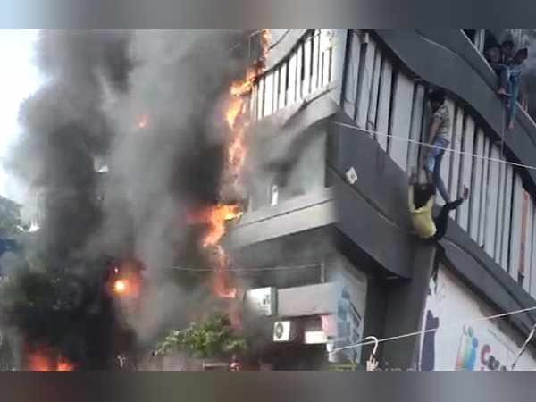 Surat Fire Tragedy Video viral Surat Fire Tragedy Video viral