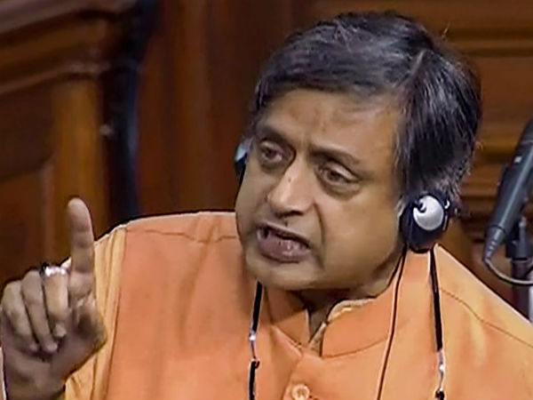 राहुल को पद से इस्तीफा नहीं देना चाहिए: थरूर