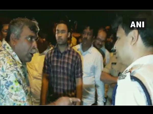 पुलिस से भिड़े टीएमसी MLA ने कहा- बंगाल में तांडव कर रही है BJP पुलिस से भिड़े टीएमसी MLA ने कहा- बंगाल में तांडव कर रही है BJP